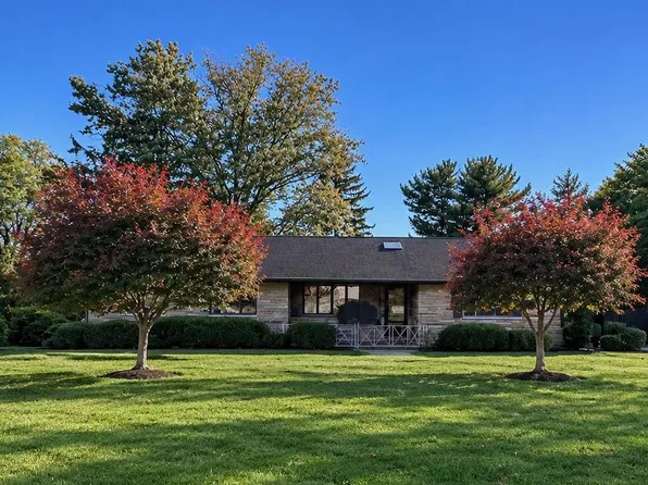 714 Stratford Dr, Philadelphia, PA 19115