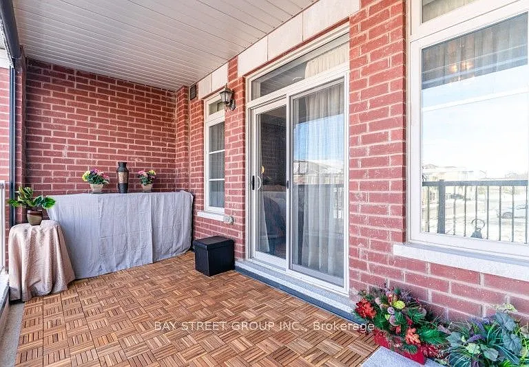 121 Luzon Ave — Photo 38