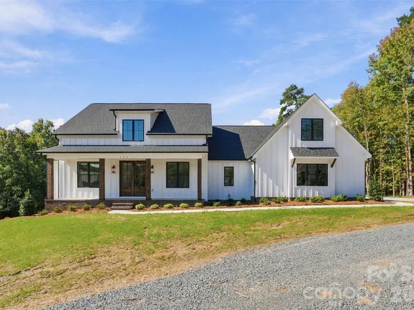 394 State Highway 200 S, Stanfield, NC 28163