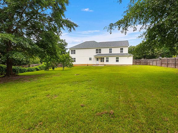 3rd image of 205 Olde Hickory Cir