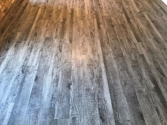 2nd image of 503 Woodcrest Ln