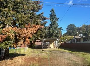 1037 NE Walnut St, Roseburg, OR 97470