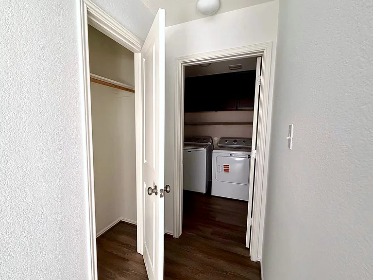 601 Sassafras St — Photo 16