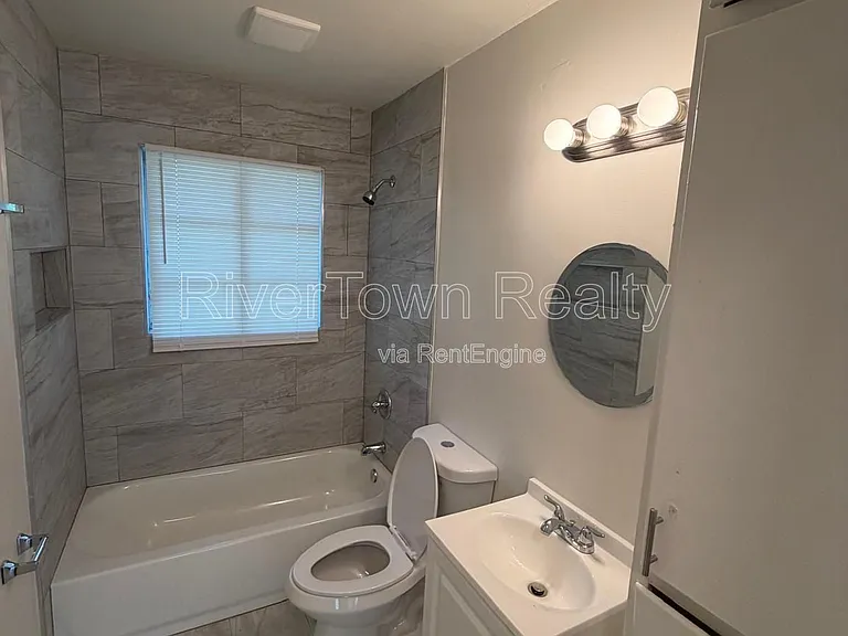 4550 Quince Rd — Photo 7