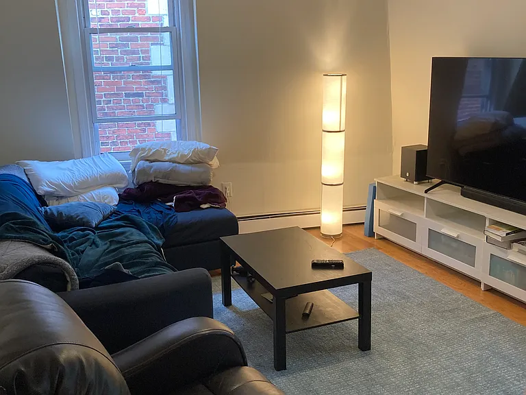 35 Davis Sq #8 — Photo 5
