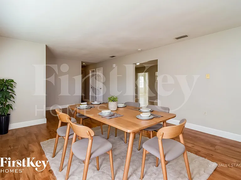 802 Morocco Ave — Photo 7