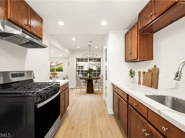 9166 Cerritos Ave Unit 8, Anaheim, CA 92804