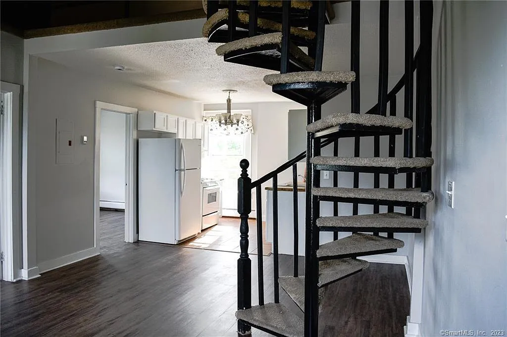 2 bed, 980 sqft, $1,850 — Photo 2