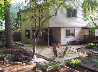 118 Avondale Dr, Sterling, VA 20164