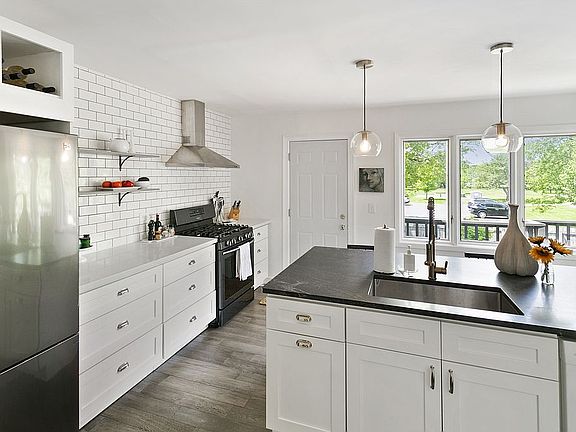 2nd image of 4540 Black Partridge Ln