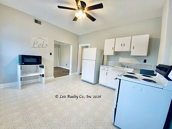 4th image of 43 Saint Steffin St