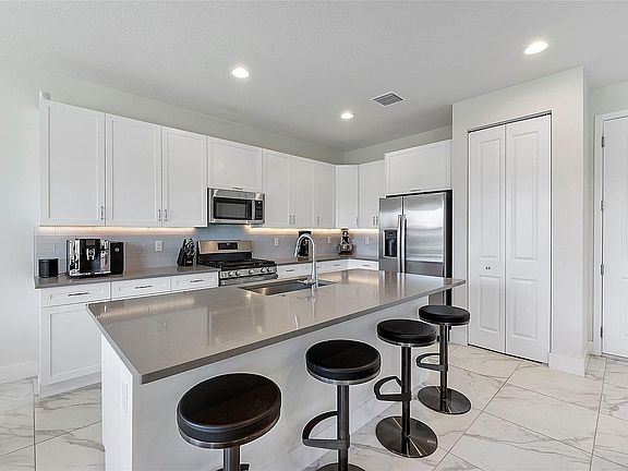 4th image of 7339 Estero Drive