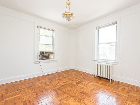 4th image of 23-48 33rd St #2W