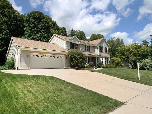2nd image of 505 Majesa Hills Ln
