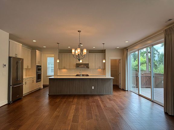 3rd image of 12515 78th Ln NE