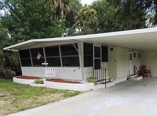 8 Coachlight Ct, Daytona Beach, FL 32119