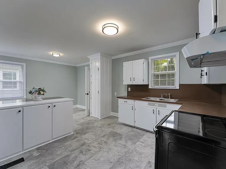 3707 Hewlett Dr — Photo 20