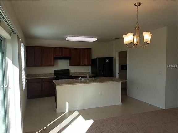 5th image of 849 Freedom Blvd