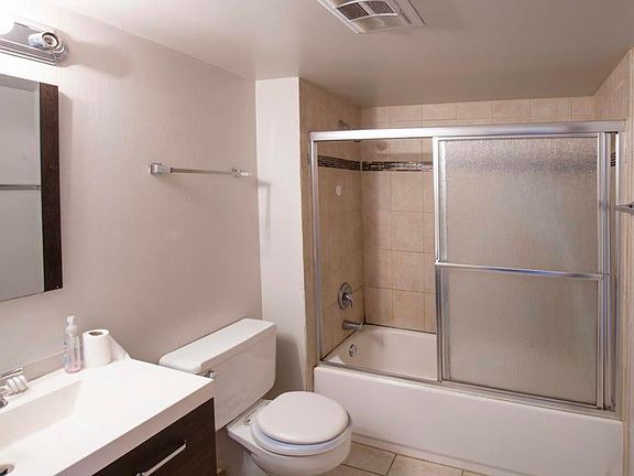 4th image of 483 N Larch Ave APT 202W