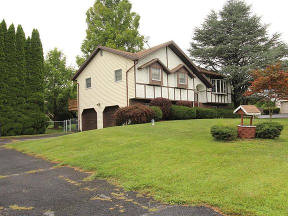 3rd image of 7543 Franks Dr E