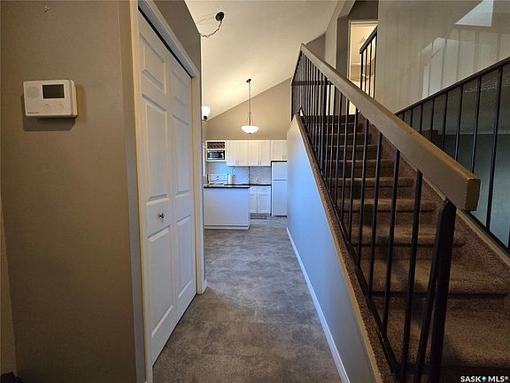 4th image of UNIT 5-331 Pendygrasse ROAD