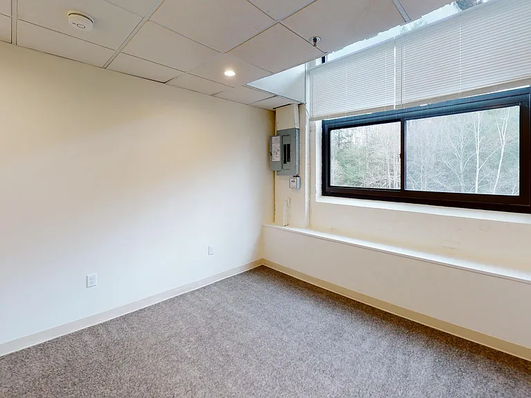 250 Bank Street Ext — Photo 3