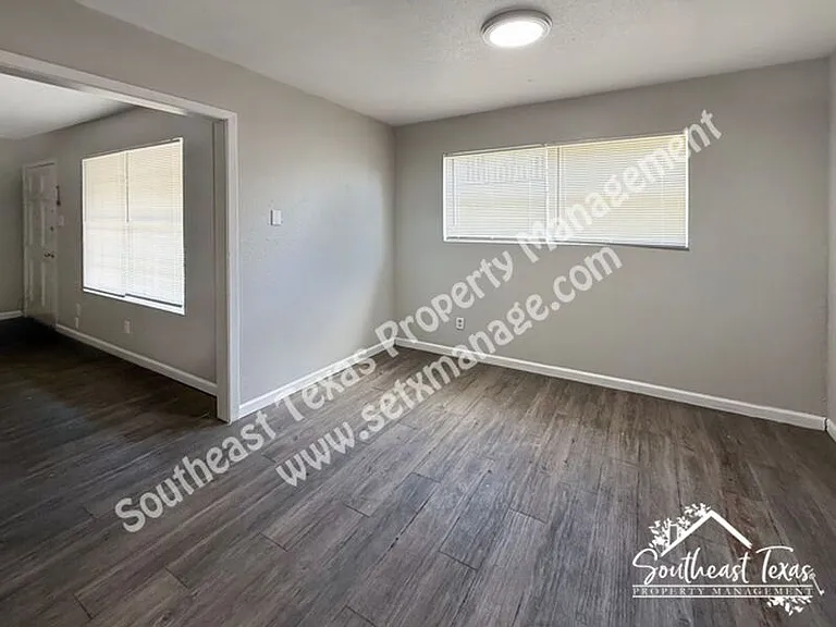 655 Adams St #1 — Photo 3