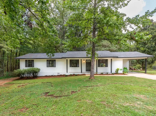 126 Weaver Ln, Weaver, AL 36277