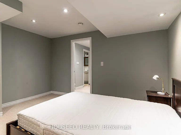 3324 Sunlight St #BASEMENT — Photo 17