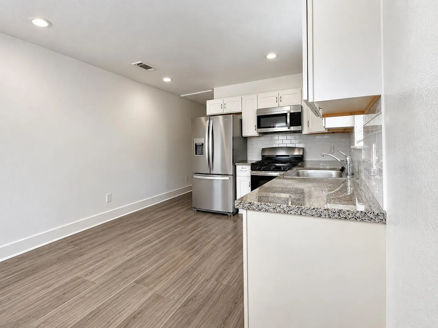1 bed, 1.0 bath, 496 sqft, $1,250 — Photo 3