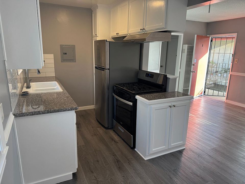 1st image of 231 Loma Ave APT 8