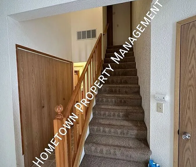 1803 Pear St NE — Photo 14