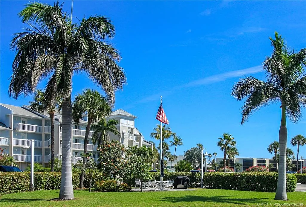 2 bed, 2.0 bath, 1306 sqft, $3,500 — Photo 4