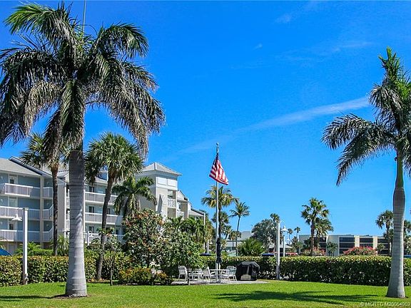 4th image of 20 NE Plantation Rd APT 204