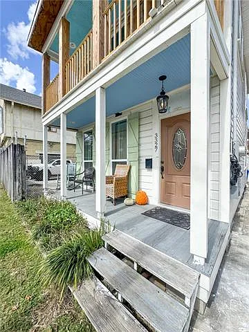 3327 Baudin St — Photo 2
