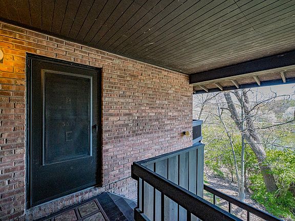 3rd image of 5514 E Lake Dr APT E