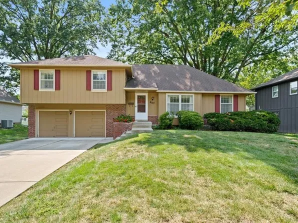 8307 W 97th Ter, Overland Park, KS 66212