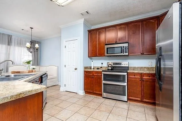 Building Photo - 1630 Academy Dr #905