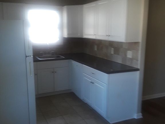 4th image of 66 Thurston St #2
