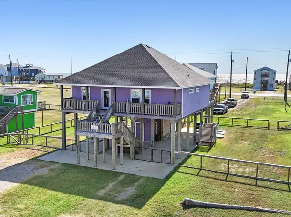 4414 Palm St, Freeport, TX 77541
