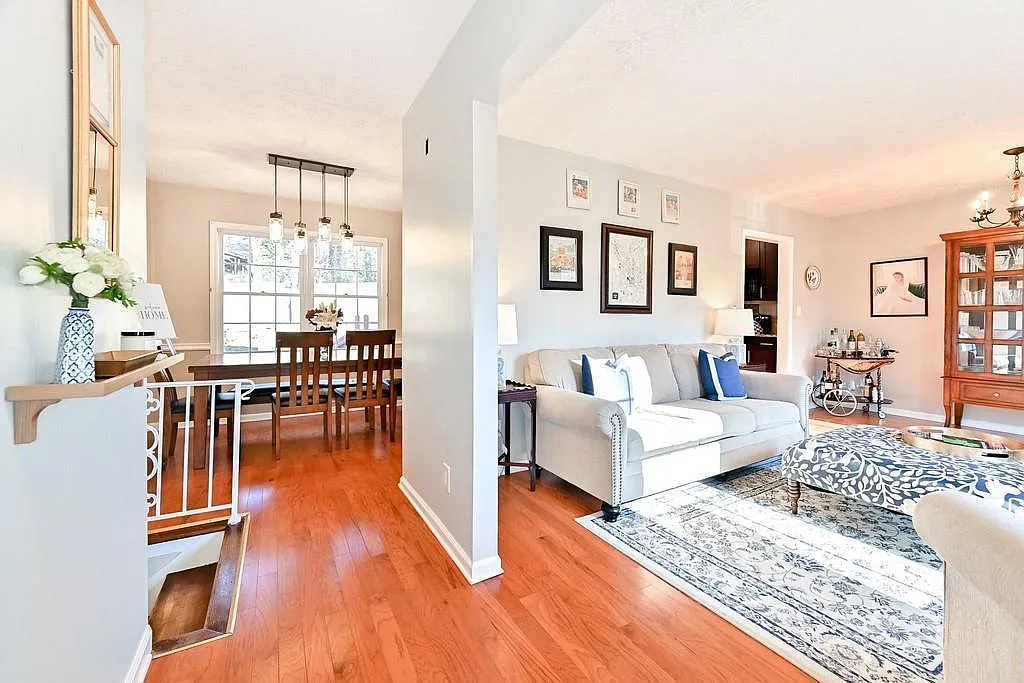 Building Photo - 2597 Bailey Dr
