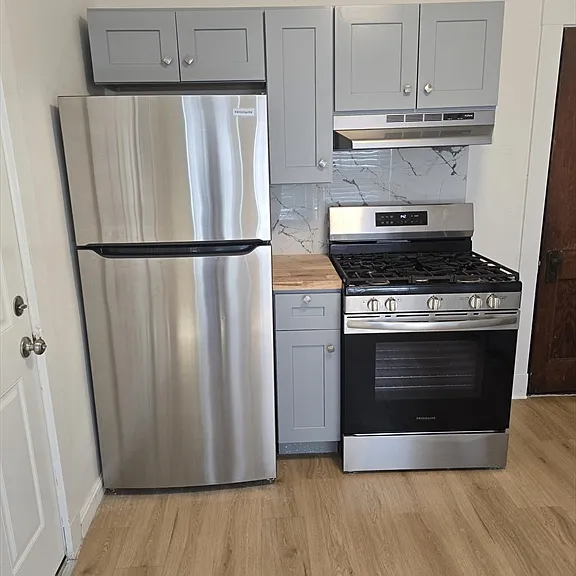 105 Fuller St #1 — Photo 2