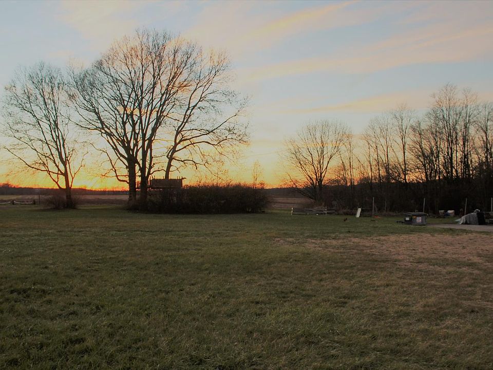 2nd image of 2241 Cincinnati Brookville Rd