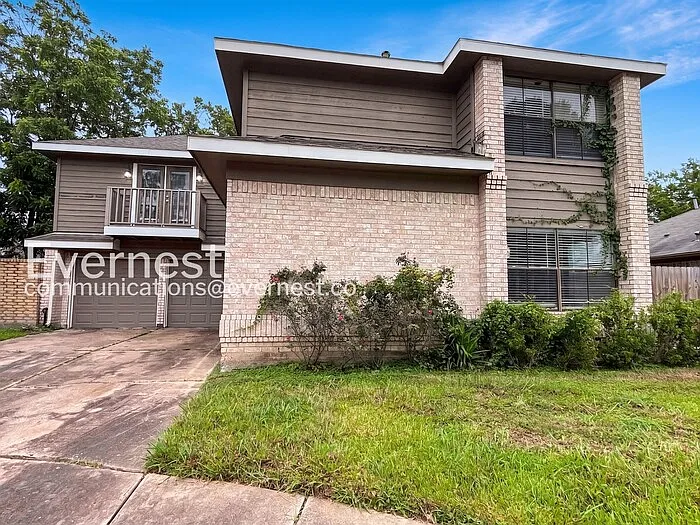 7842 Royan Dr — Photo 3
