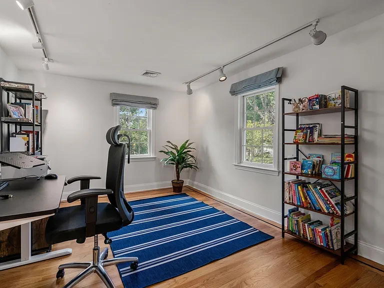 53 W Plain St #B — Photo 18