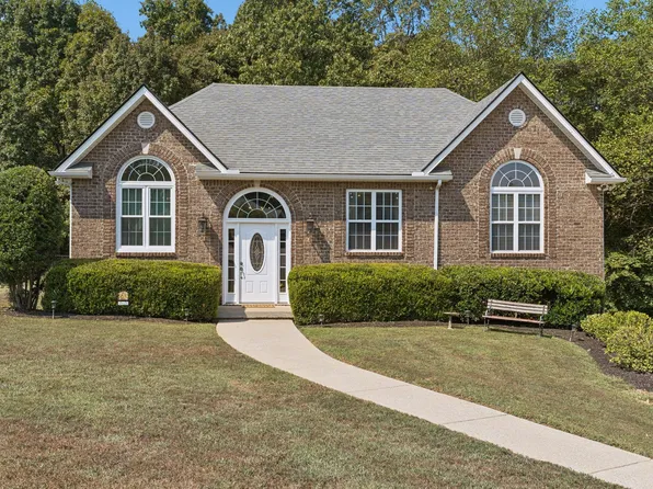 1436 Grassland Dr, Ashland City, TN 37015