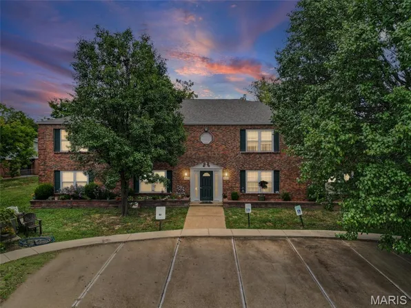 9421 Green Park Gardens Dr APT C, Saint Louis, MO 63123