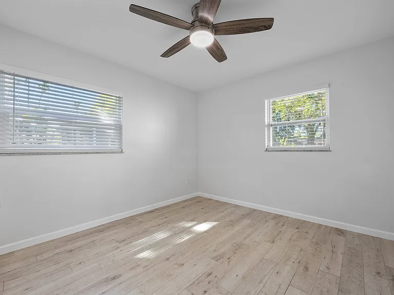 4038 Harrisburg St NE — Photo 19