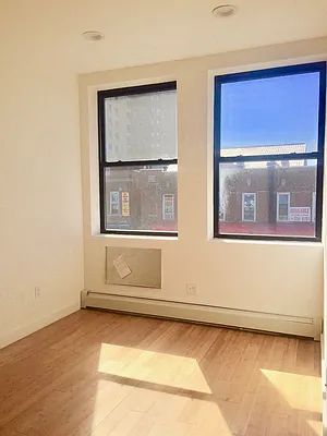 Rented by Perl Group Real Estate | media 12