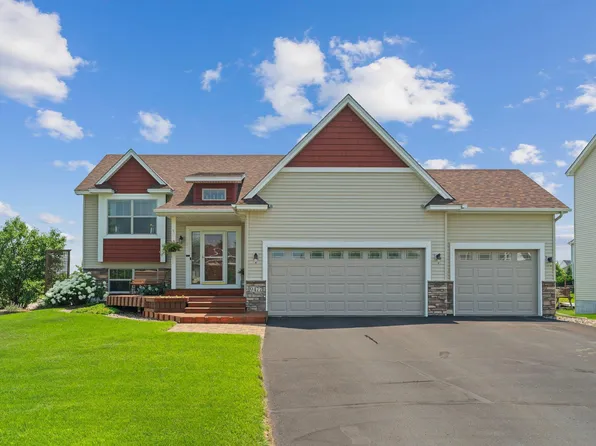 9477 Dunes Ln, Cottage Grove, MN 55016